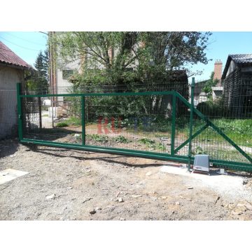 3D táblás úszókapu 100m hosszú kerítéssel
